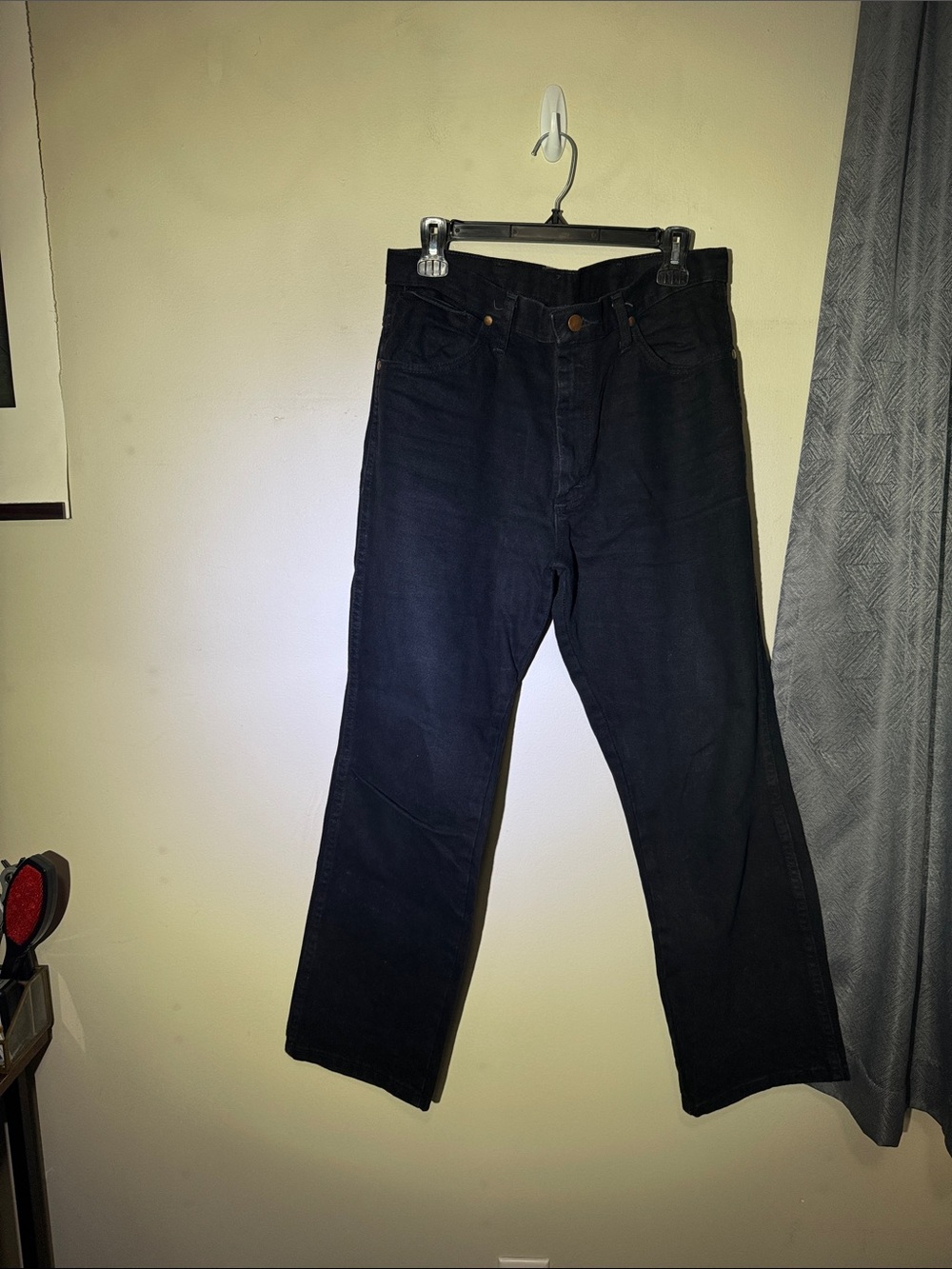 Classic Men's Dark Blue Straight-Leg Jeans